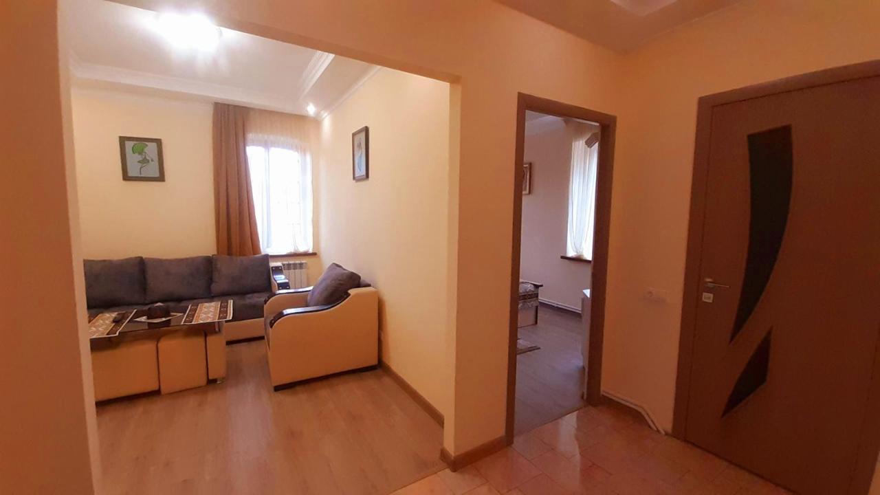 Hotel Dilijan Old Center ภายนอก รูปภาพ