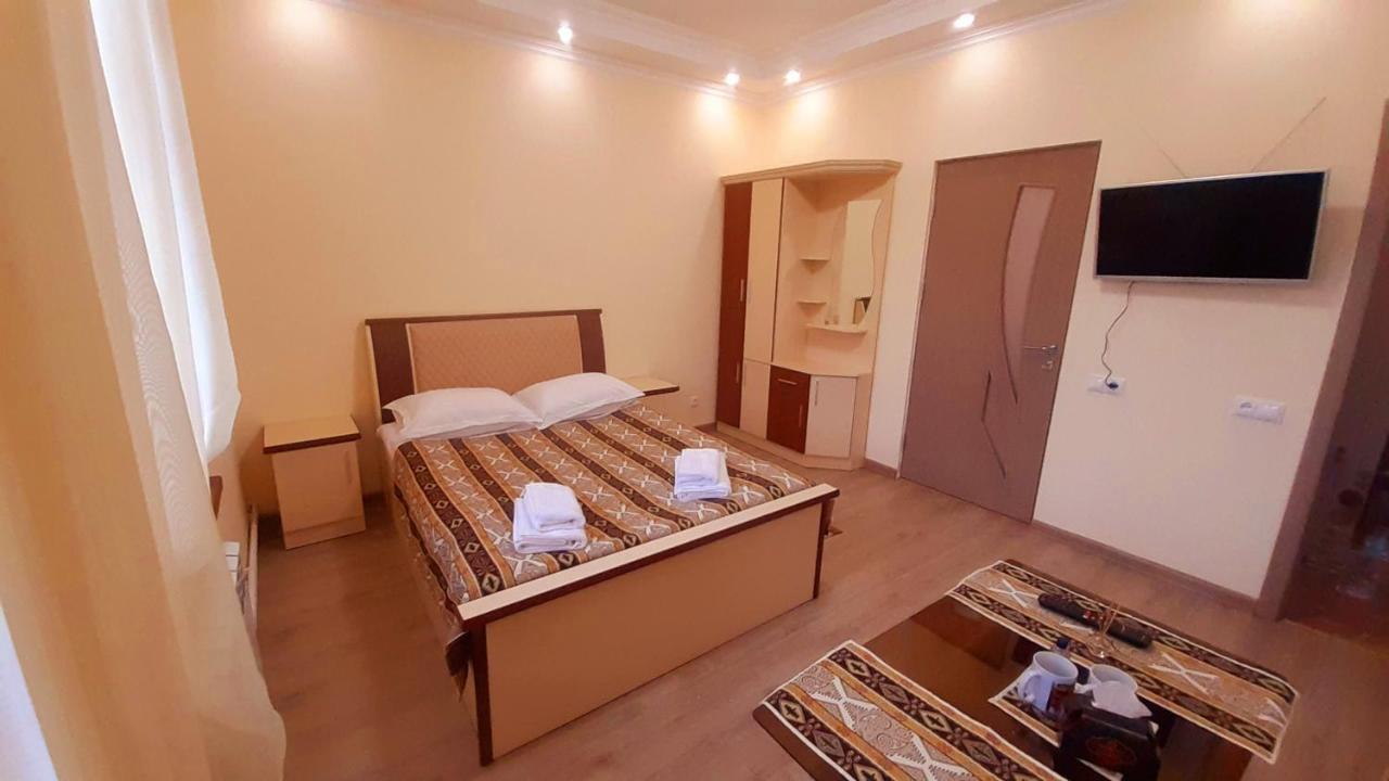 Hotel Dilijan Old Center ภายนอก รูปภาพ