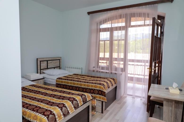 Hotel Dilijan Old Center ภายนอก รูปภาพ